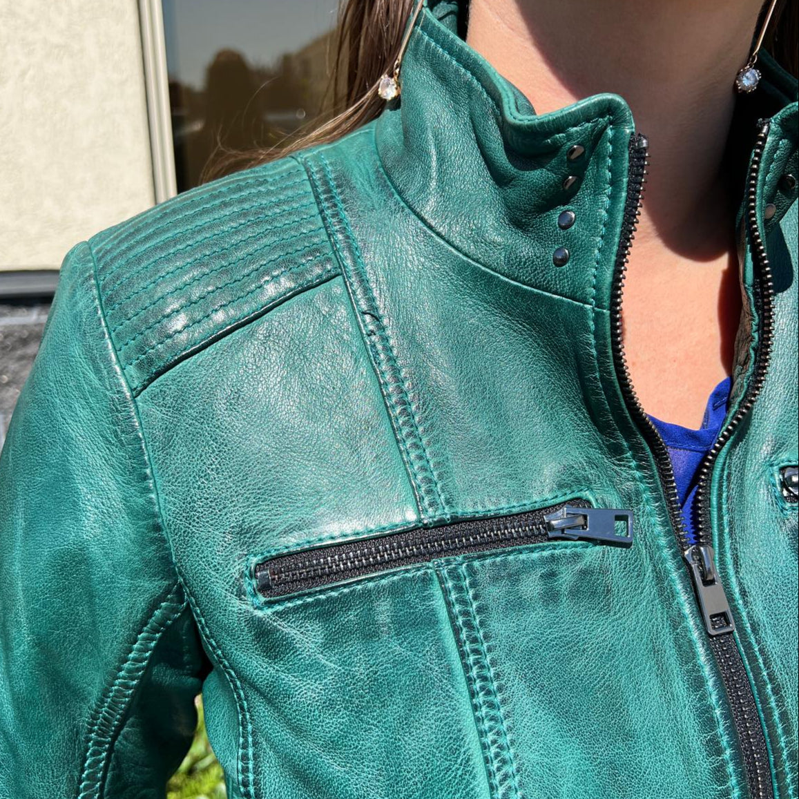 Women's Classic Lamb Leather Jacket. Round Collar with Studs, 4 Zippered Pockets & Shoulder Accent Stitching